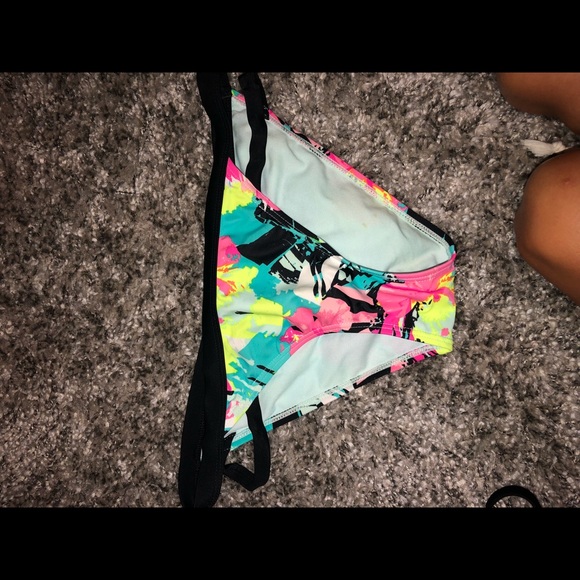 Printed bathing suit from Target - Picture 4 of 7